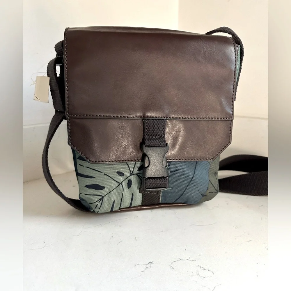 Fossil western‎ courier, Crossbody bag polyester men’s multi NWT